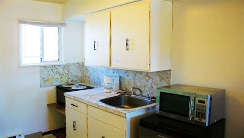 Cozy Court Motel Сешелт Экстерьер фото